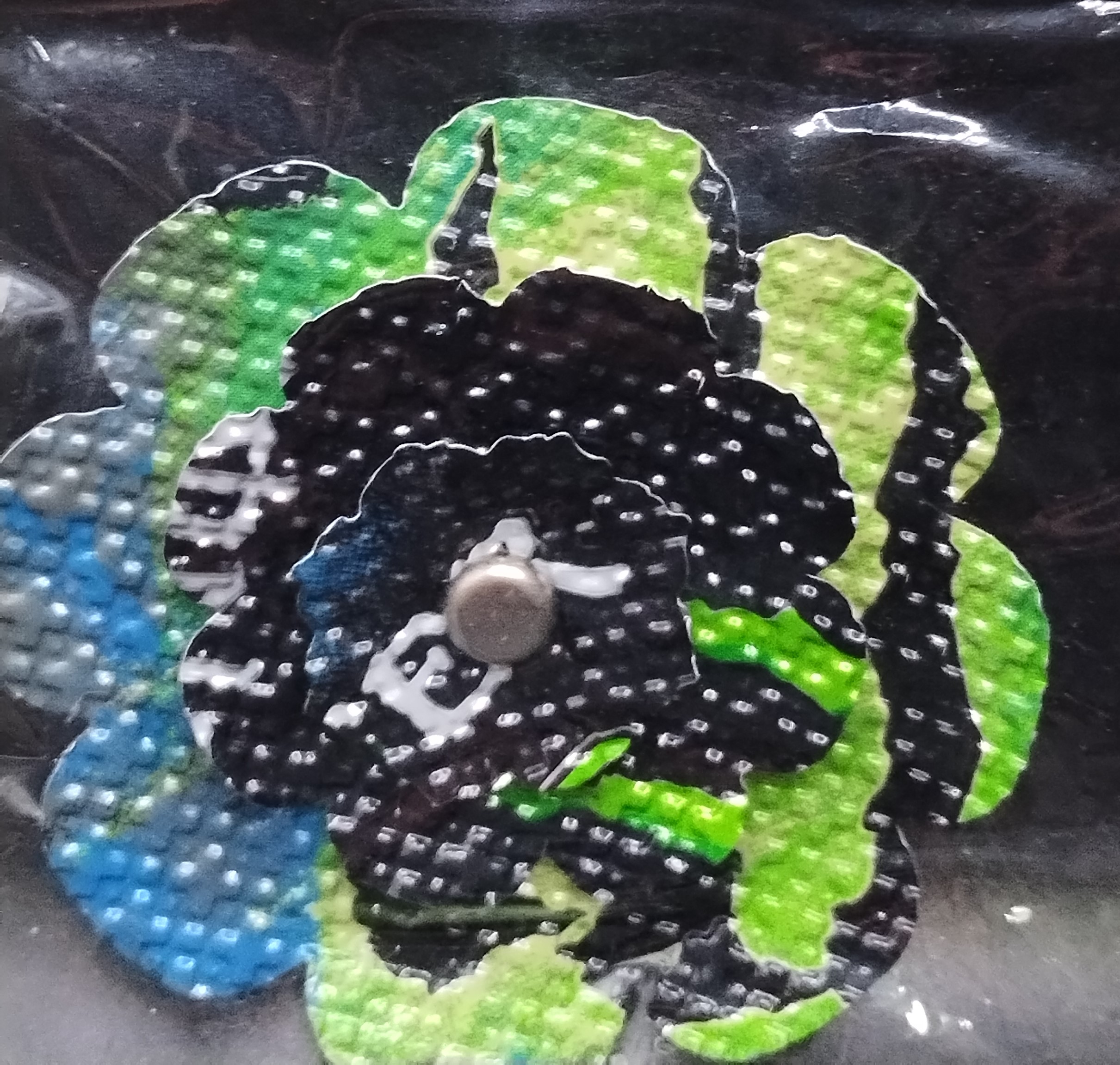 Small Flower Magnet (Recycled drink cans) - 5