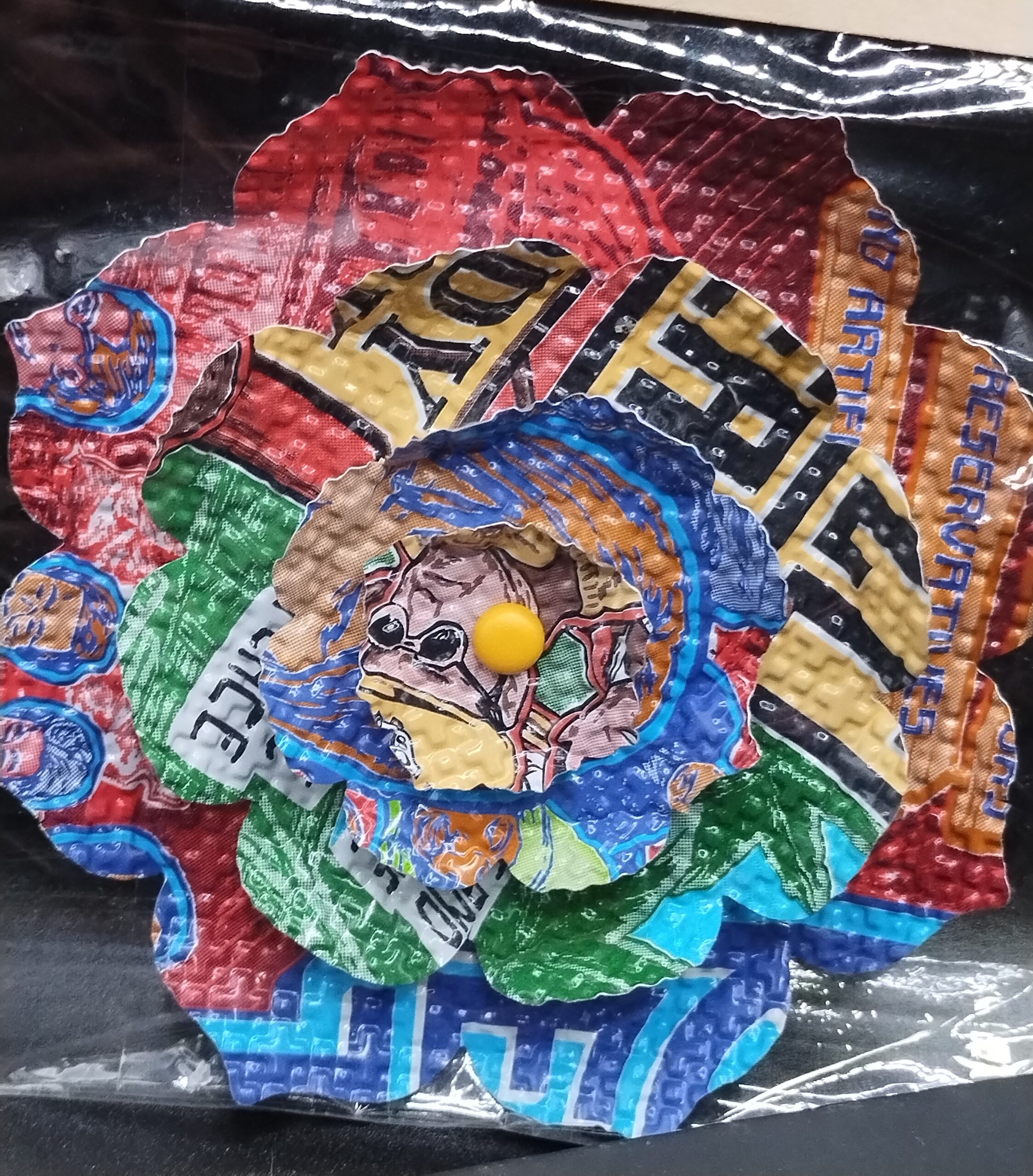 Large Flower Magnet (Recycled drink cans) - 7